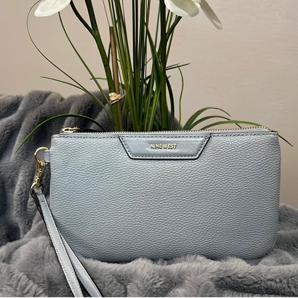 Nine West Handbags - Nine West Gray Clutch Wristlet Modern Design